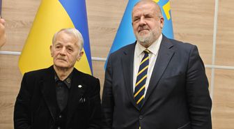 Kırımoğlu'ndan Trump'a Sert Tepki: 'Ver Alaska'yı, Ver California'yı, Bizim Toprağımızda Pazarlık Yapma'
