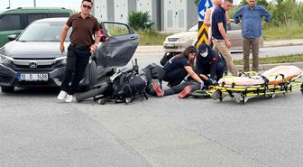 Antalya'da otomobil ile motosiklet çarpıştı: 1'i bebek 2 yaralı