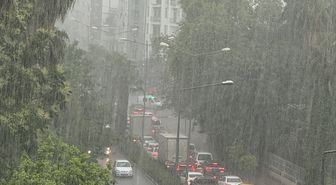 Antalya'da sağanak ve dolu etkili oldu