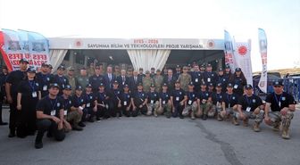 Milli Savunma Bakanı Güler, EFES-2026 Tatbikatı'nda savunma sanayisi sergisini gezdi