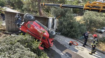 Muğla'da devrilen kamyondaki 3 kişi yaralandı