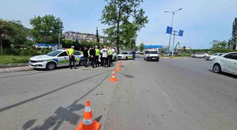 Zonguldak'ta yük treni polis aracına çarptı, faciadan dönüldü
