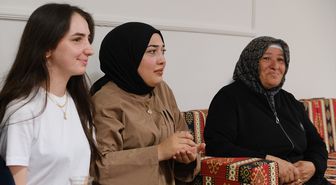 Şarkışla'da üniversite öğrencilerinden yaşlılara ziyaret