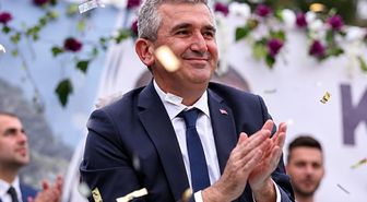Akçakoca Belediye Başkanı Fikret Albayrak gözaltına alındı! 2,5 milyon TL rüşvet iddiası