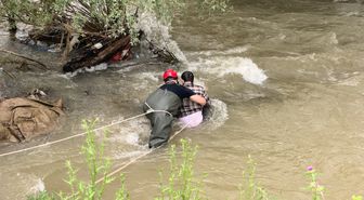 Dereye düşen kişi suda 1 kilometre sürüklendi, çalılara tutunarak hayatta kaldı
