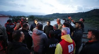 Karaçay Nehri’nde kaybolan 2 kişi için arama kurtarma çalışmaları sürüyor