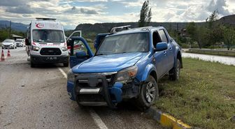 Kastamonu'da yoldan çıkan kamyonet takla attı: 4 yaralı