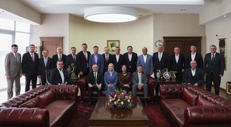 Özgür Özel, CHP'li il belediye başkanlarıyla bir araya geldi
