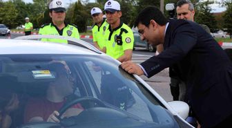 Vali Kartal, Bayram Öncesi Denetim Noktasını Ziyaret Etti