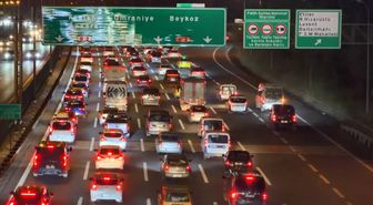 İstanbul'da bayram tatili hareketliliği; bazı yollarda trafik yoğunluğu oluştu