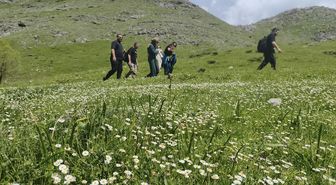 Kozluk'ta doktorlar doğa yürüyüşü gerçekleştirdi