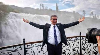 Tortum Şelalesi coştu, Vali Baruş hayran kaldı