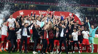 Trendyol 1. Lig play-off şampiyonu Çorum FK kupasına kavuştu