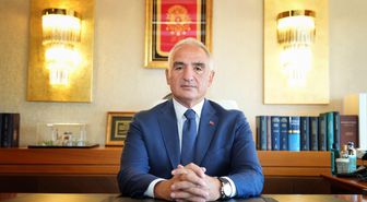 Bakan Ersoy'dan Zeugma müjdesi! Çingene Kızı’nın kayıp parçası yıllar sonra Türkiye’ye döndü