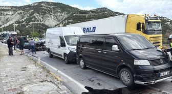 Burdur'da zincirleme trafik kazasında 5 kişi yaralandı