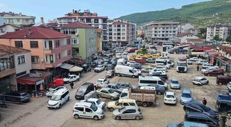 Bayram tatili için ilçeye akın ettiler, nüfus 10 kat arttı