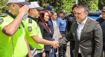 Bilecik Valisi Sözer, arife günü çalışan kamu personelini ziyaret etti
