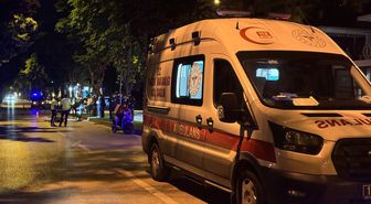 Bursa'da refüje çarpan motokurye öldü