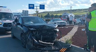 Çorum'da iki otomobilin çarpıştığı kazada 4 kişi yaralandı