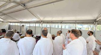 Diyanet Başkanı Arafat'ta Mazlumlar İçin Dua Etti