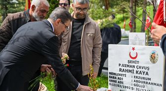 Bayram arifesinde şehitlik ziyaretleri