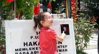 Gaziantep'te Kurban Bayramı öncesi mezarlık ve şehitliklerde yoğunluk