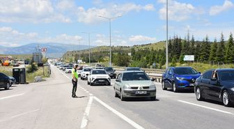 'Kilit kavşak' Kırıkkale'de bayram öncesi trafik yoğunluğu sürüyor