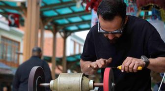 Kırşehir'de bıçak bileyicilerinde bayram mesaisi