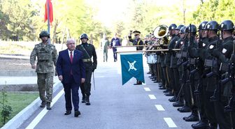 Milli Savunma Bakanı Güler, 9'uncu Hudut Tugay Komutanlığını ziyaret etti