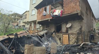 Rize'de iki ev çıkan yangında hasar gördü