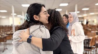Ailelerinden uzaktaki öğrenciler bayram coşkusunu yurtlarda yaşadı