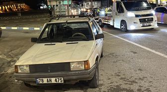 Karabük'te iki otomobilin çarpıştığı kazada 3 kişi yaralandı