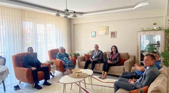 Alaşehir Kaymakamı Güngör, Kurban Bayramı'nda Şehit Ailelerini Ziyaret Etti