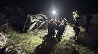 Kütahya'da takla atarak devrilen otomobildeki 3 kişi yaralandı
