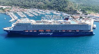 'Mein Schiff 5' kruvaziyeriyle Marmaris'e 2 bin 670 turist geldi
