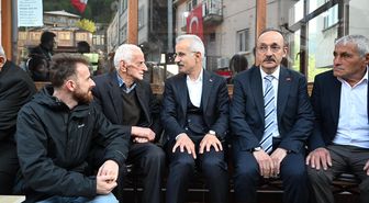 Ulaştırma ve Altyapı Bakanı Uraloğlu, Trabzon'da vatandaşlarla bayramlaştı