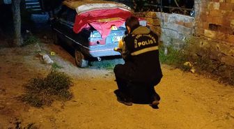 Babasının evinin önünde tüfekle atıp açtı