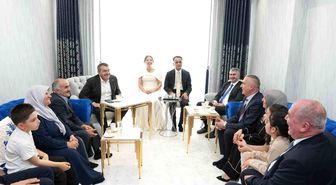 Bakan Tekin nişan törenine katıldı