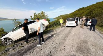 Bitlis'te otomobil ile hafif ticari aracın çarpıştığı kazada 6 kişi yaralandı