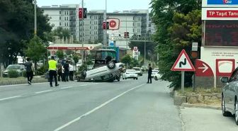 Hatay'da refüje çarpan otomobil takla attı, sürücü yaralandı
