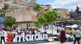 Mardin'de bayramda oteller doldu, turistler çevre illere yönlendirildi