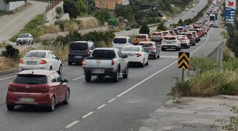Tatilciler Muğla'ya akın etti! Araç kuyruğu 22 kilometreye ulaştı