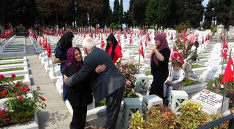 Trabzon'da Kurban Bayramı'nda Şehitlikte Duygusal Anma Programı