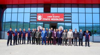 Vali Çakırtaş'tan bayramda görev yapan kurumların personeline ziyaret etti