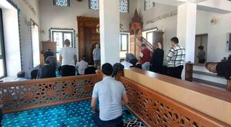Akçaova TOKİ Camii'nde ilk Cuma namazı kılındı