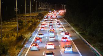 Anadolu Otoyolu'nun Düzce geçişinde trafik durma noktasına geldi