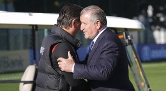 Bakan Bak, A Milli Futbol Takımı'nı ziyaret etti