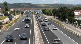 Bayram dönüşünde Tekirdağ-İstanbul yolunda yoğunluk