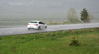 Kars'ta sağanak ve dolu etkili oldu