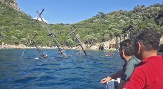Marmaris'te günübirlik tur teknesi battı